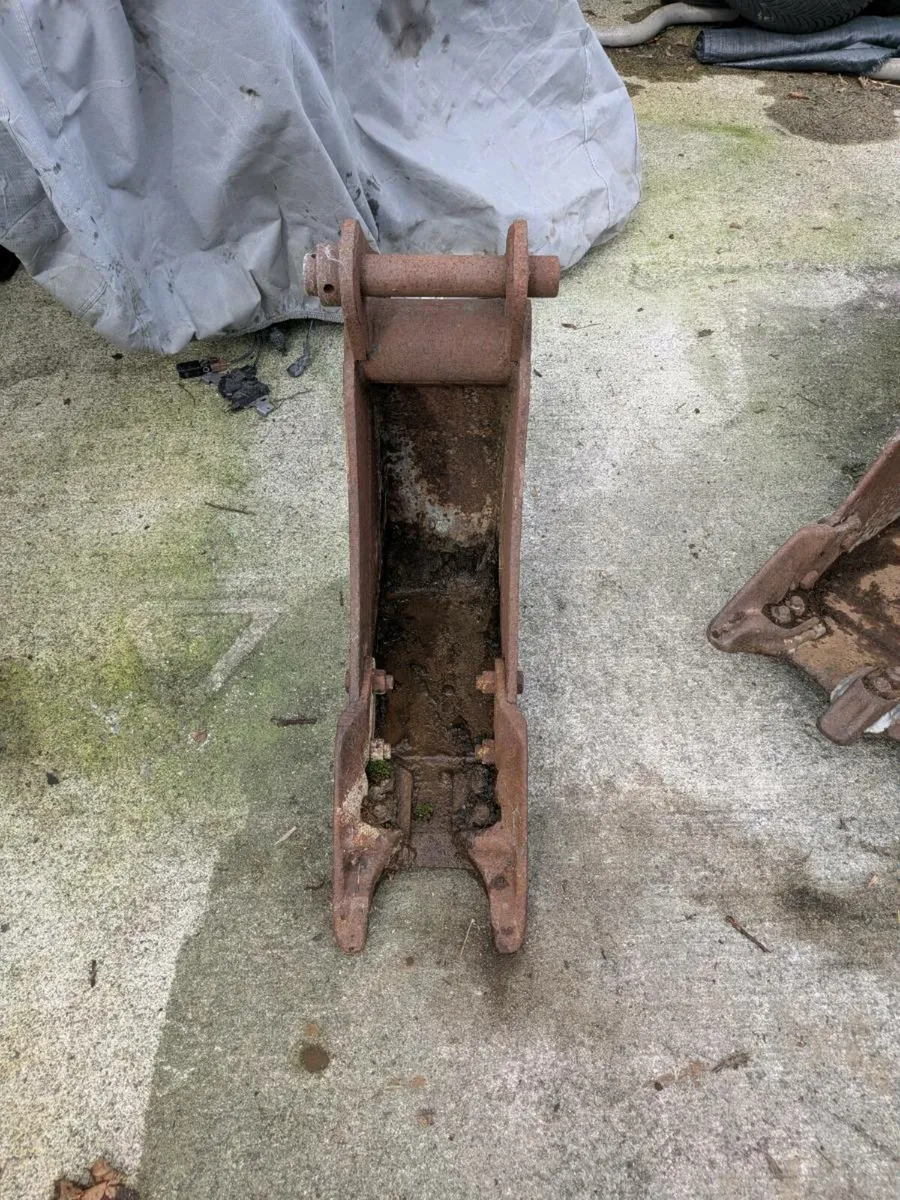 3 ton ton mini digger buckets - Image 4