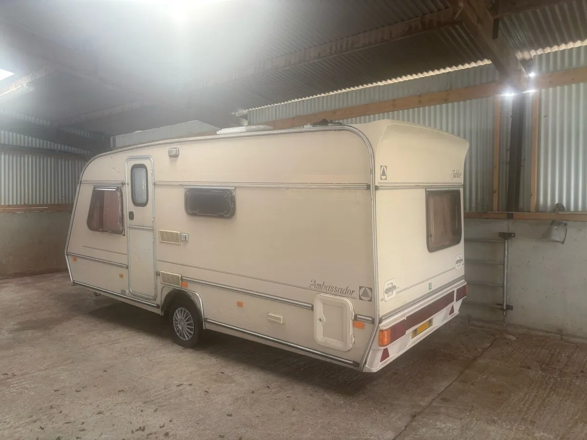Caravan - Image 2