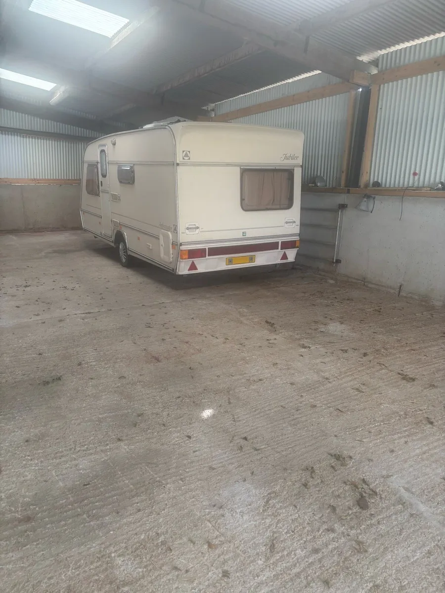 Caravan - Image 3