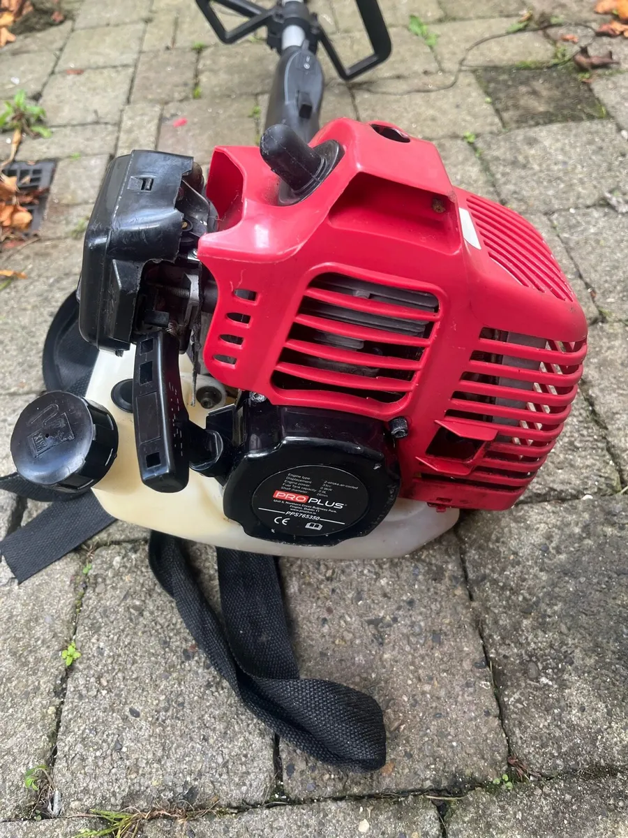 Hedge trimmer - Image 2