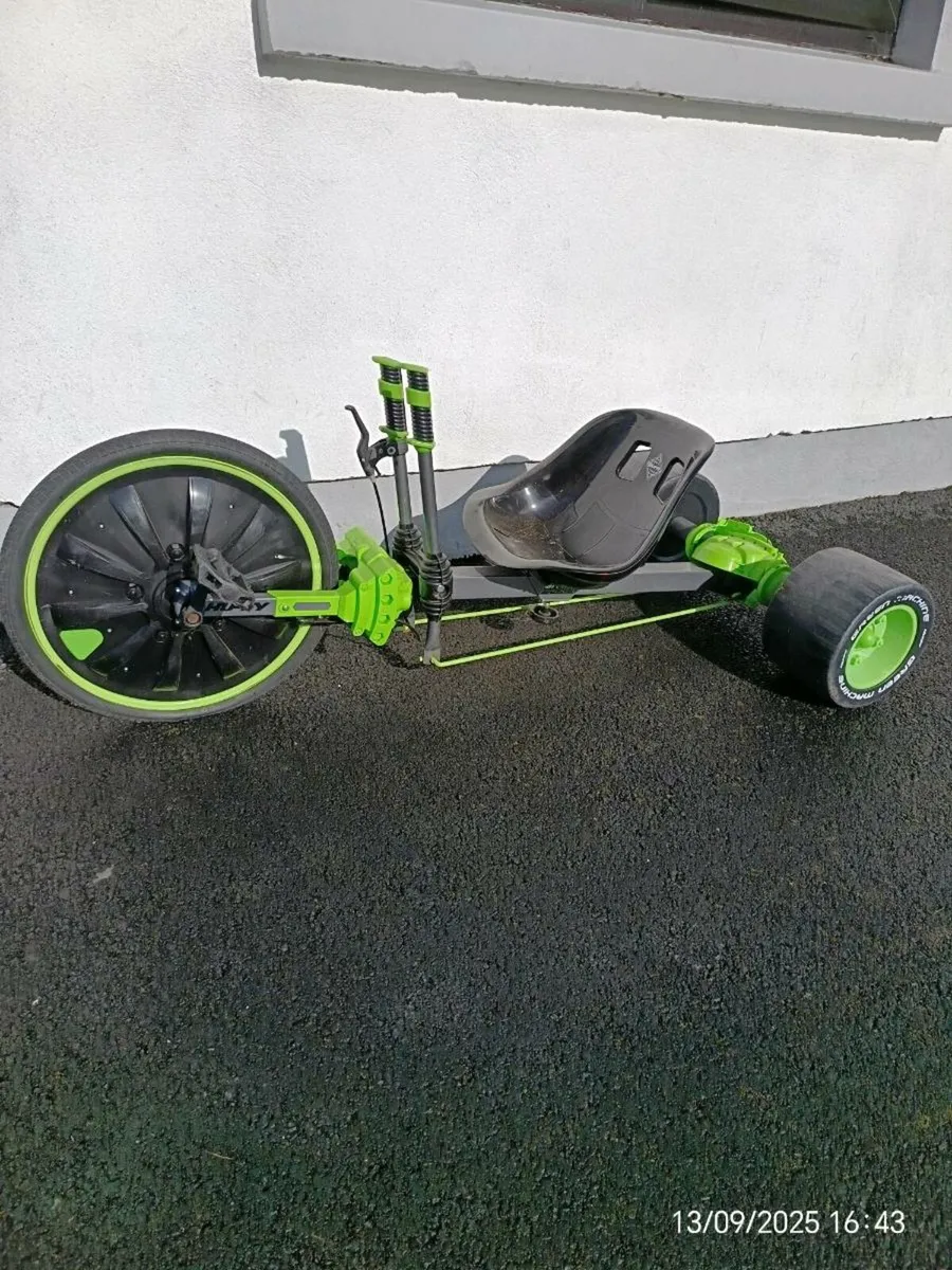 Kids Bikes and Green Machine - Image 4