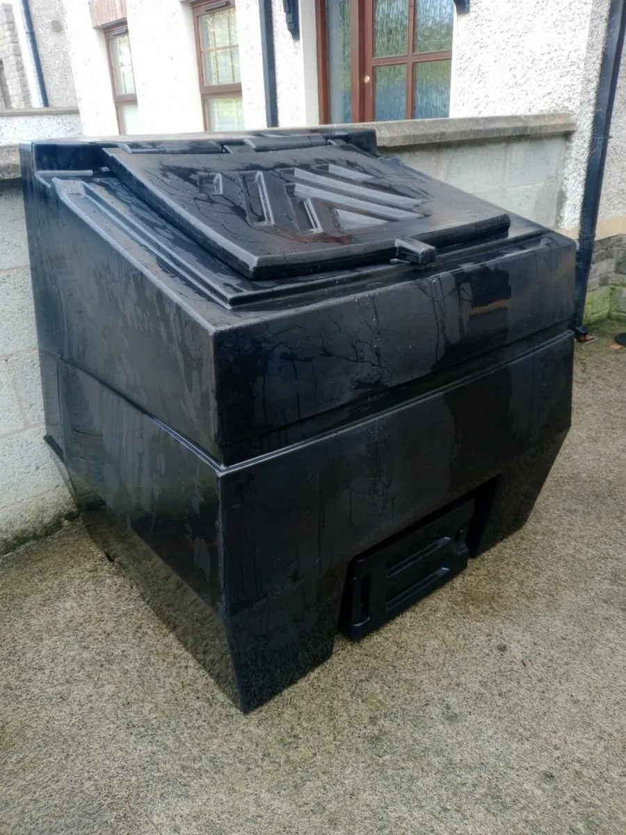 Large coal bunker - Image 2