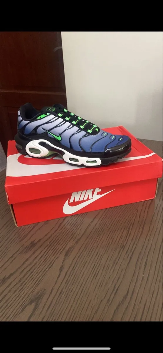 Trainers - Image 1