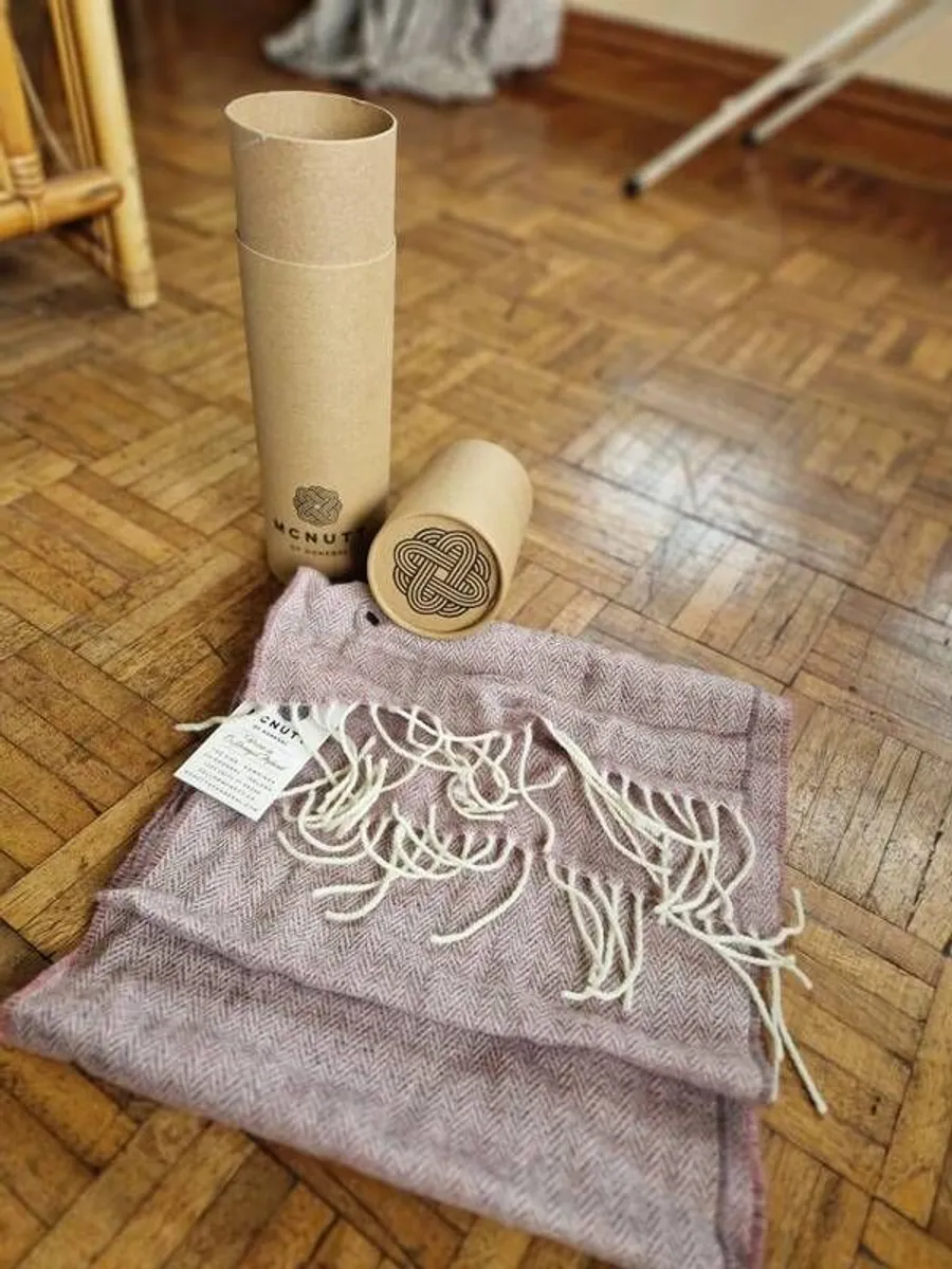 lambswool scarf - Image 2