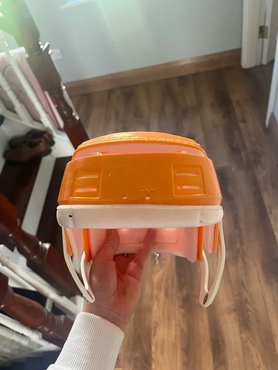 Gola hurling helmet - Image 2