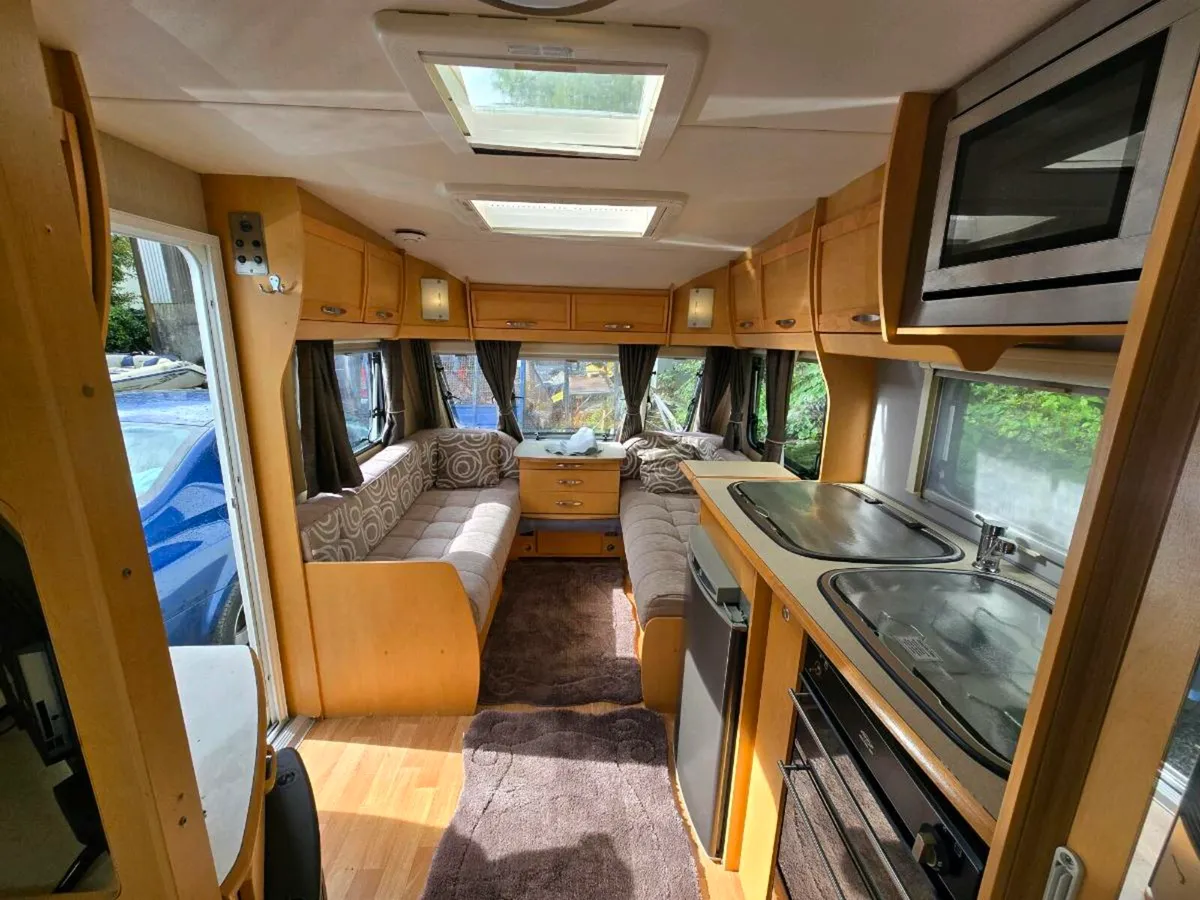 Caravan - Image 3