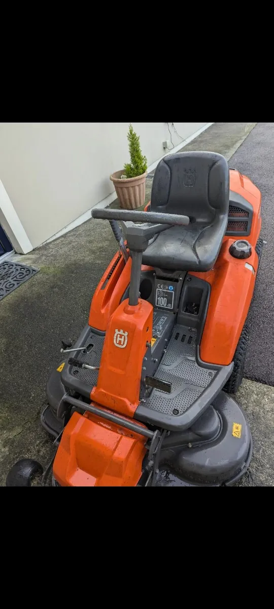 Husqvarna Ride on Mower - Image 2