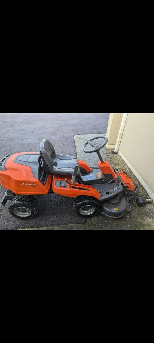 Husqvarna Ride on Mower - Image 3