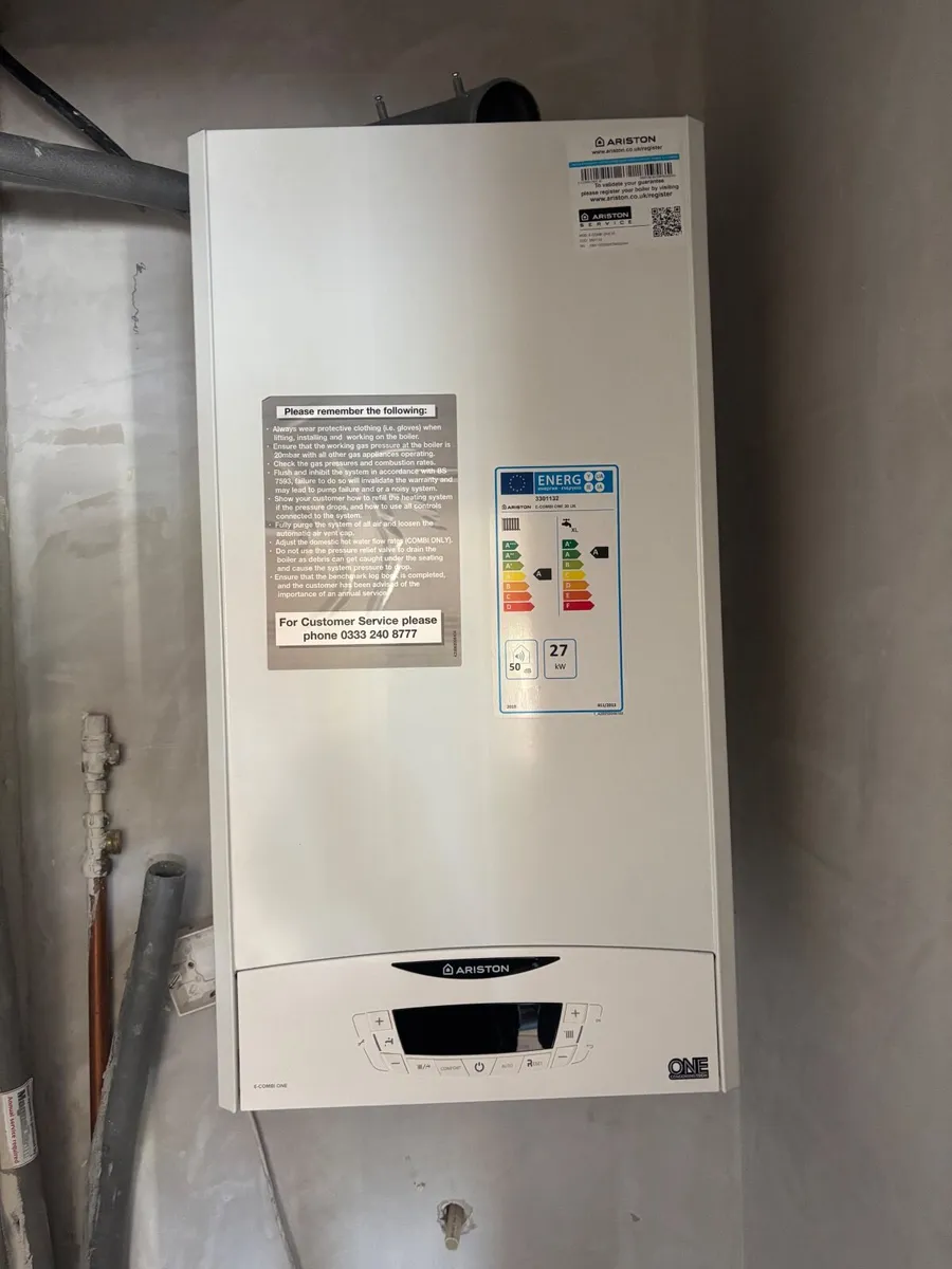 Gas combi boiler Ariston E combi one 30kw - Image 1