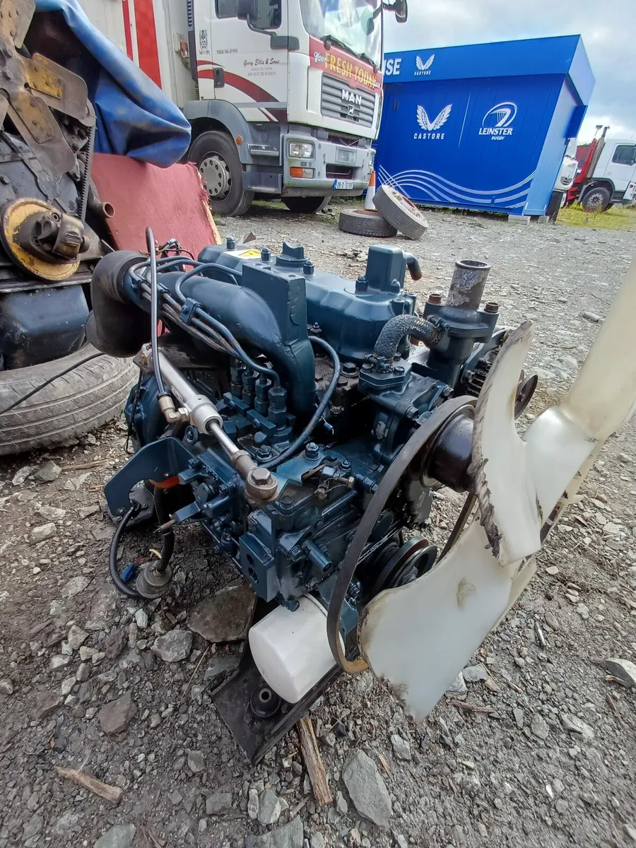 KUBOTA 4 CYLINDER V2203 (video available). - Image 2