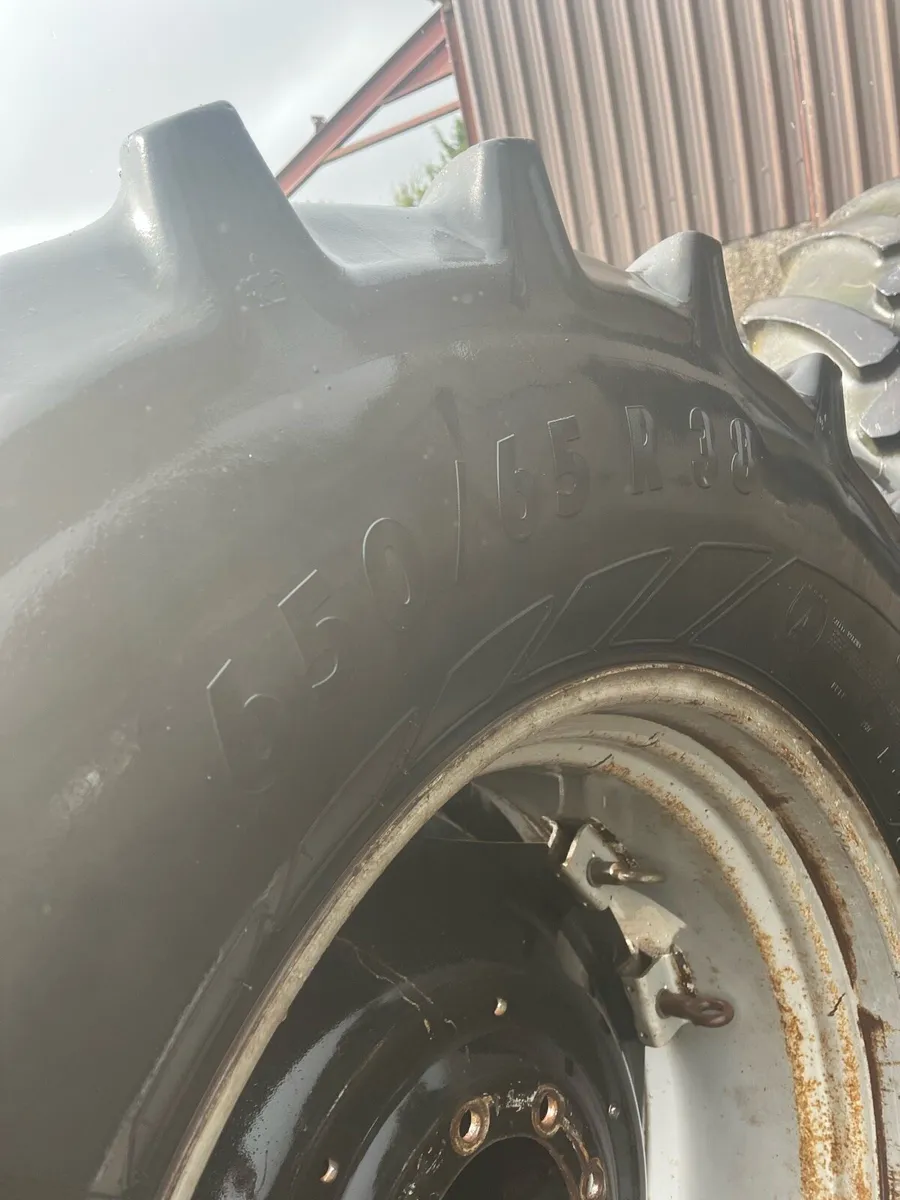 650/65x38 tyres - Image 3