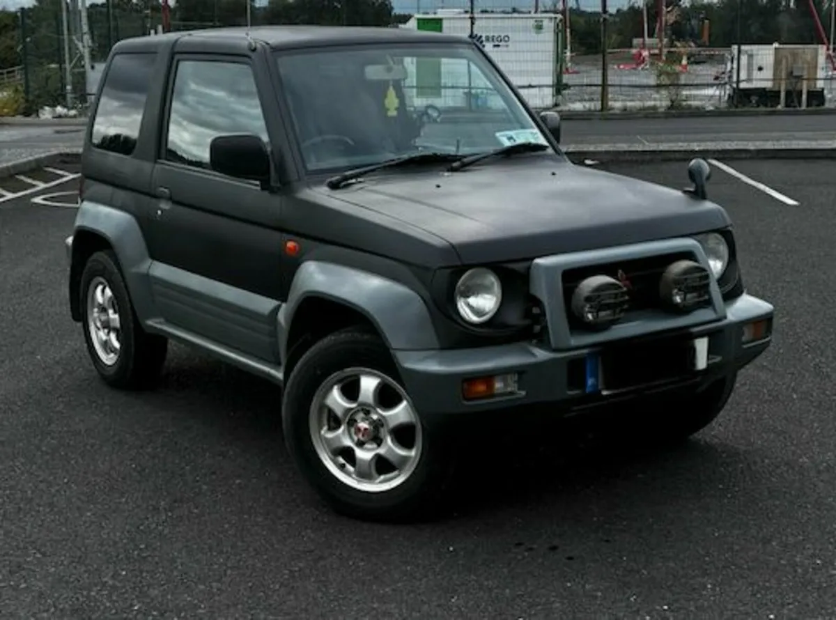 Mitsubishi Pajero Junior ZR-II 4x4 - Image 1
