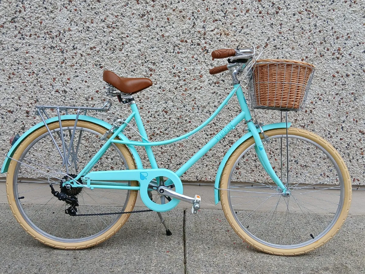 Ladies bicycle - Image 1
