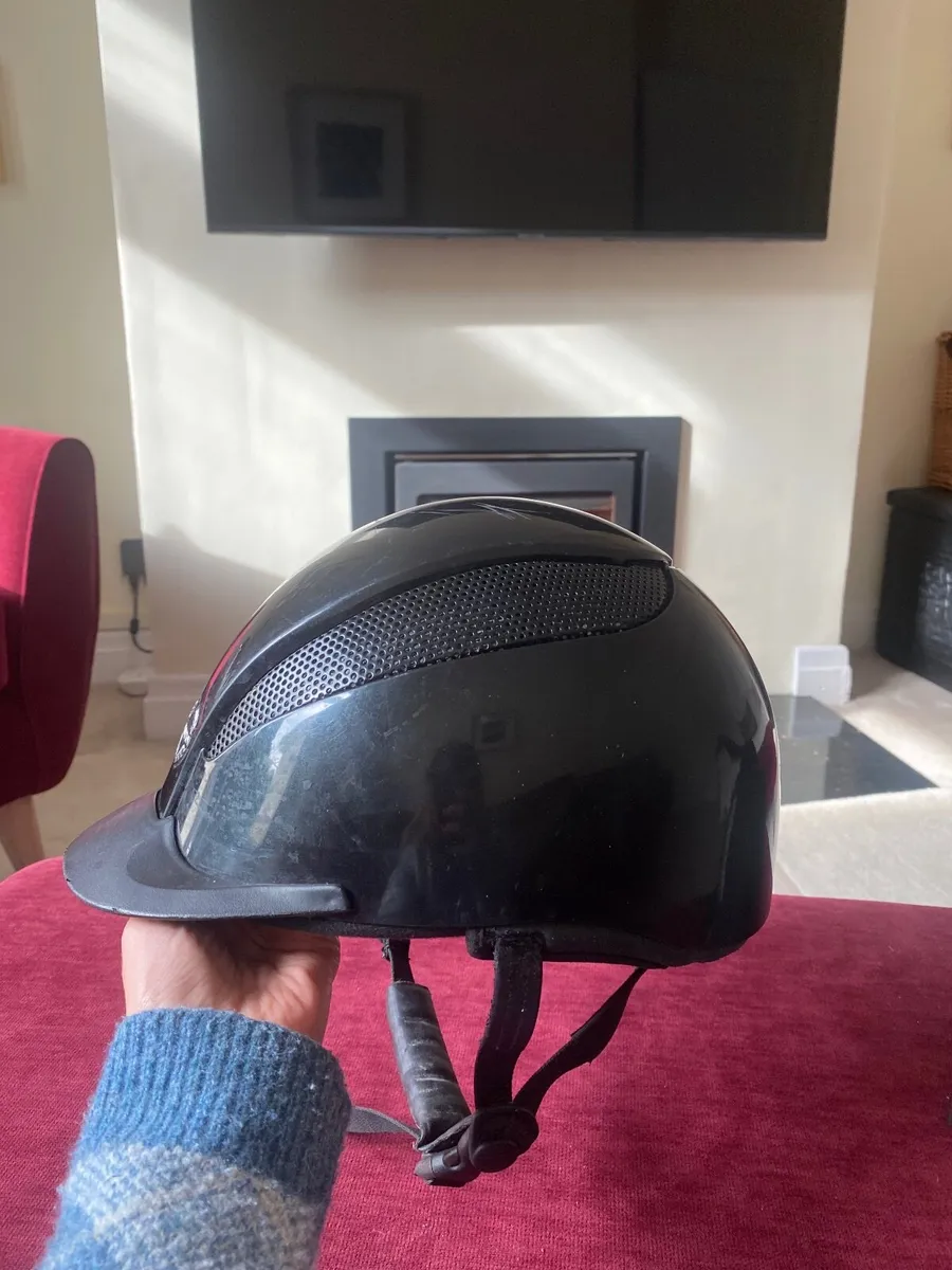 Champion air tech Deluxe horseriding helmet black - Image 2