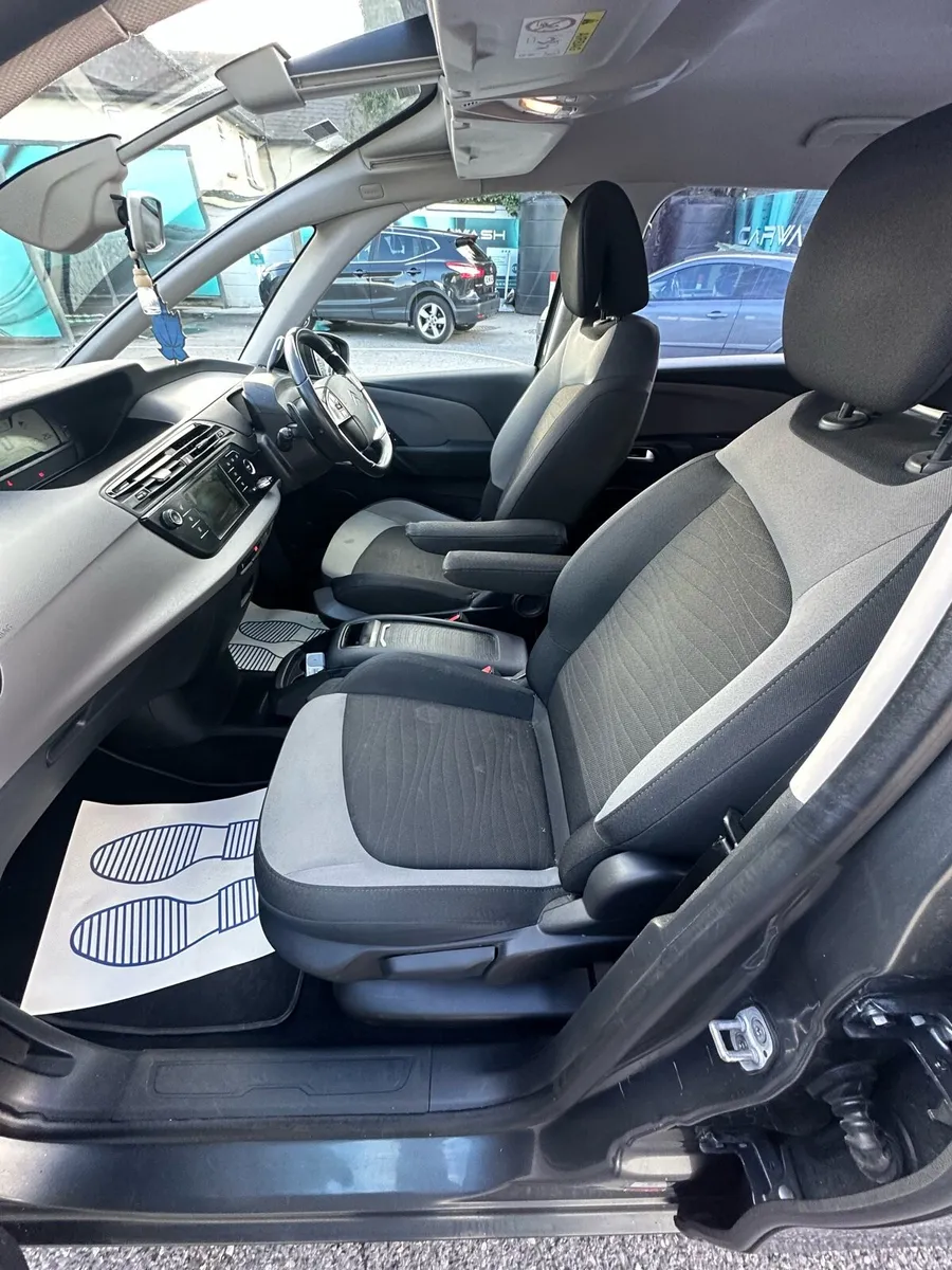 Citroen C4 Picasso 7 seats Automatic - Image 2