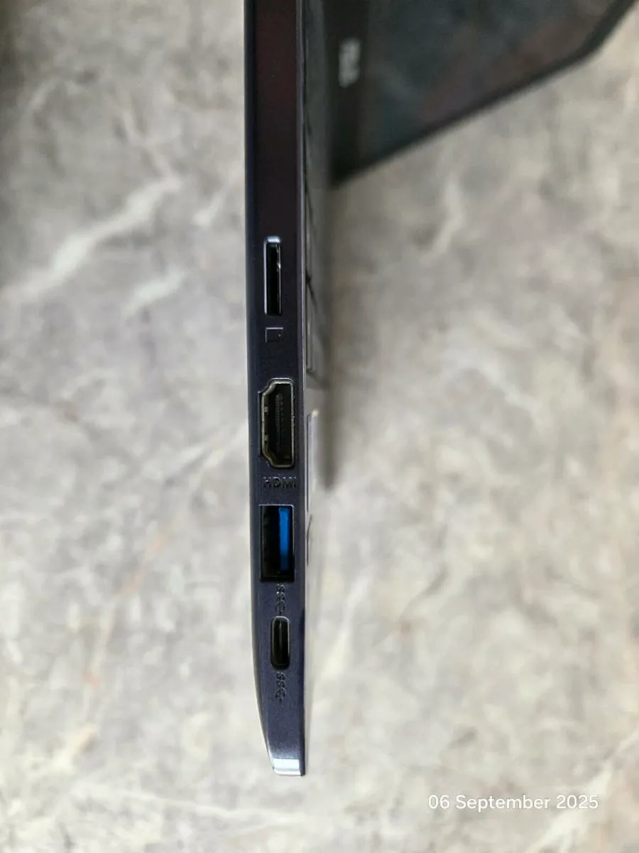 Asus laptop - Image 3