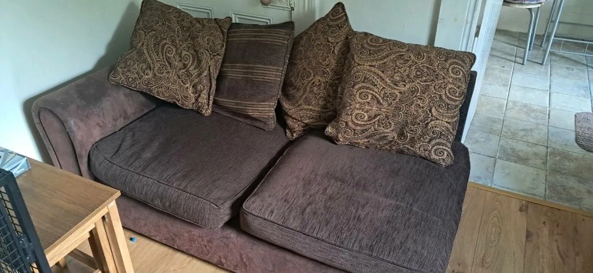 Sofa. - Image 4