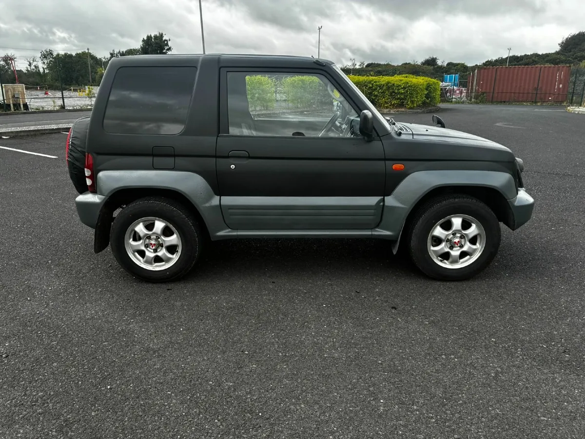 Mitsubishi Pajero Junior ZR-II 4x4 - Image 3