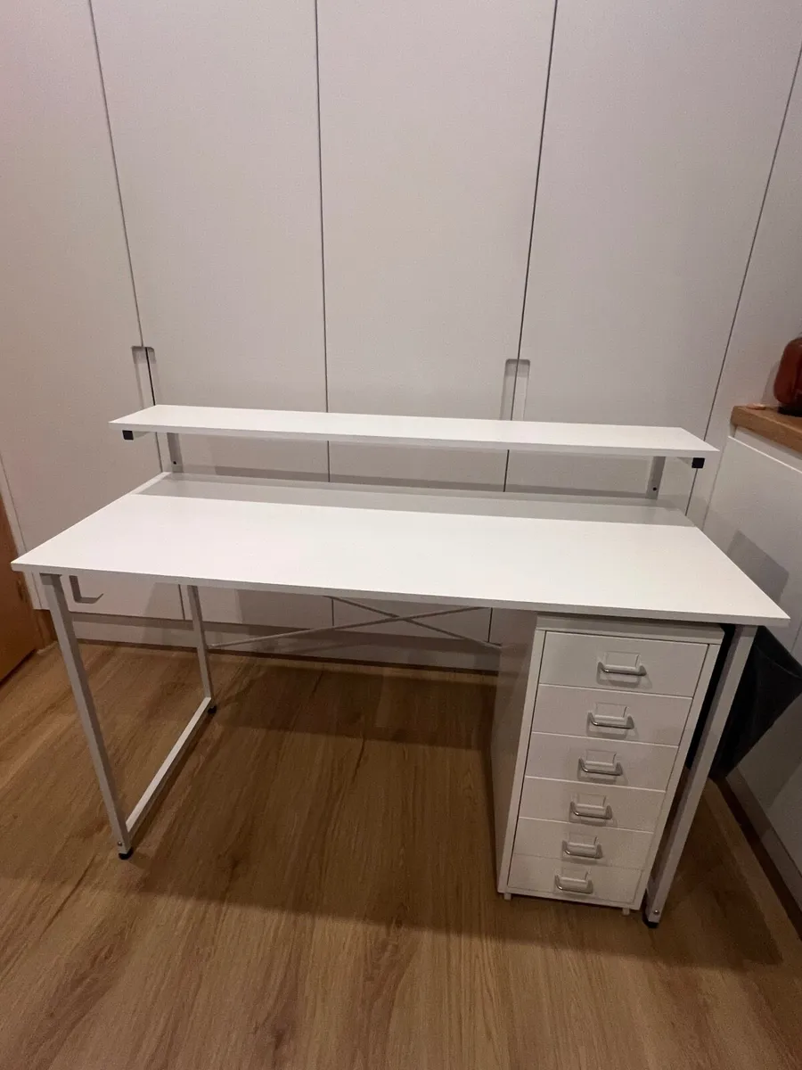 Desk - Image 3