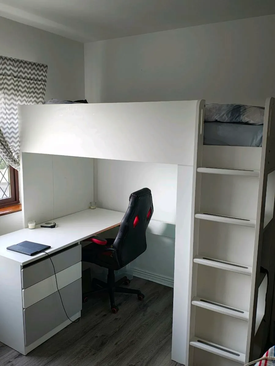 Loft bed - Image 1