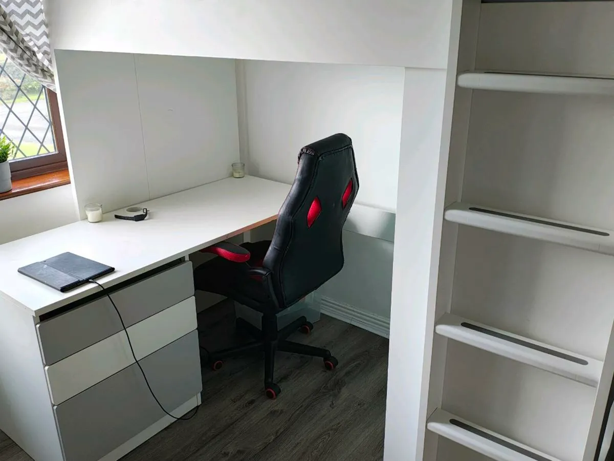 Loft bed - Image 3