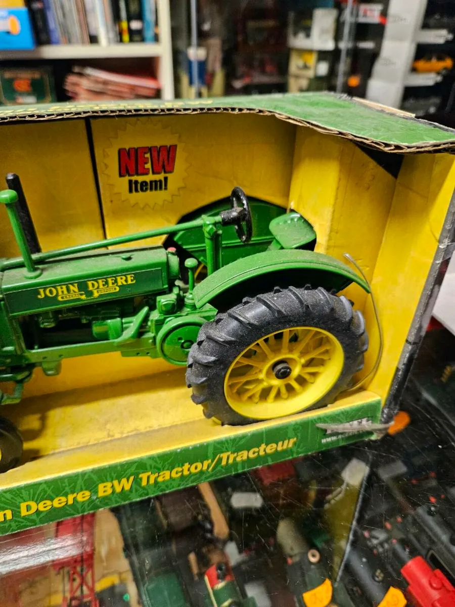 Britain's ERTL John Deere Tractor 1 16 - Image 4