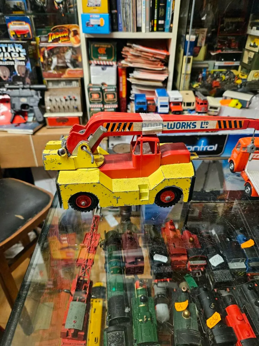 Vintage Triang Crane - Image 4