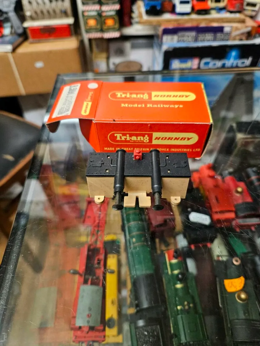 Hornby OO Gauge Hydraulic Buffer Stop - Image 1