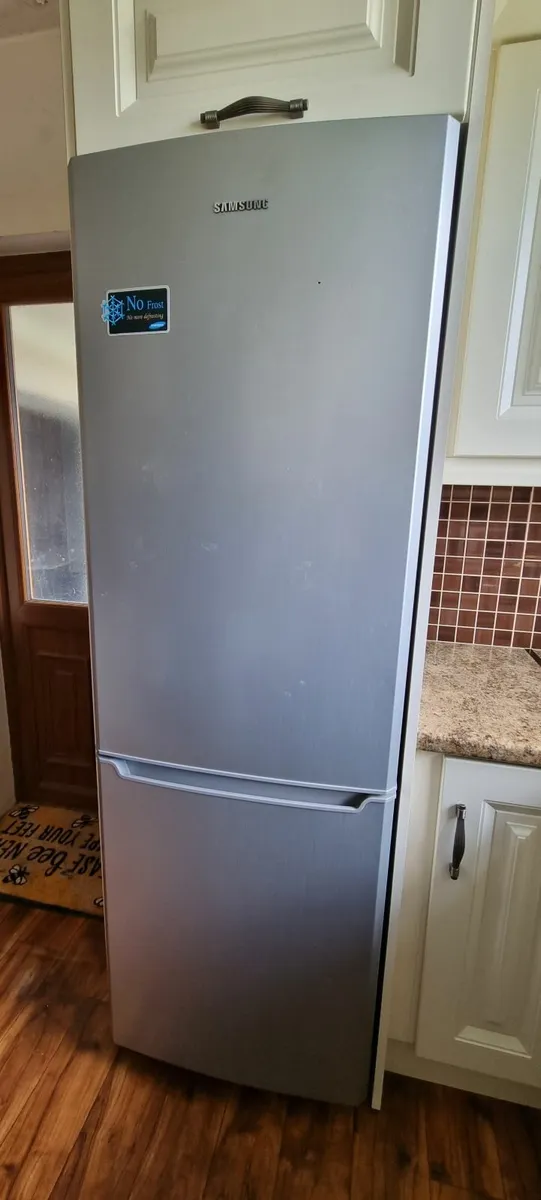 *PRICE NEGOTIABLE* Fridge Freezer (Cork). - Image 2