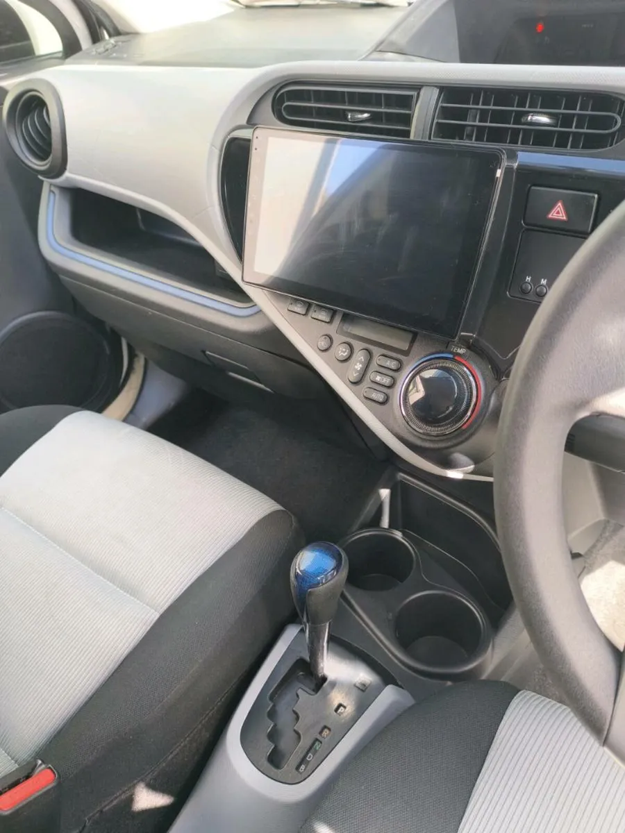 Toyota Aqua - Image 4
