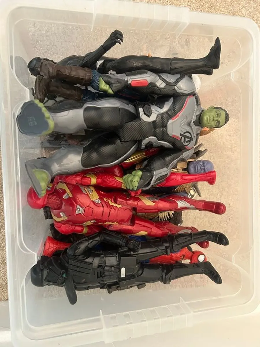 Avengers/Star Wars Box of Toys - Image 1