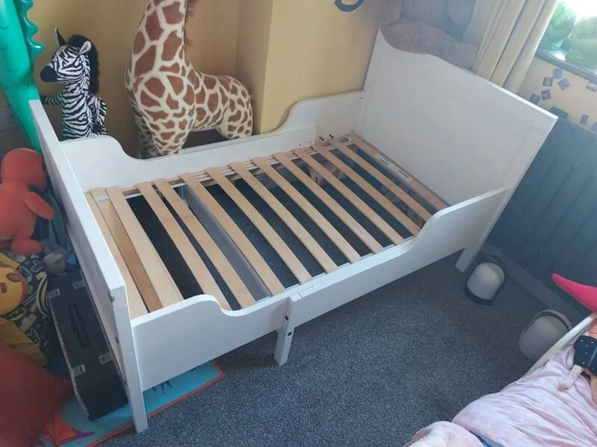 Kids Bed And New mattress - Image 1