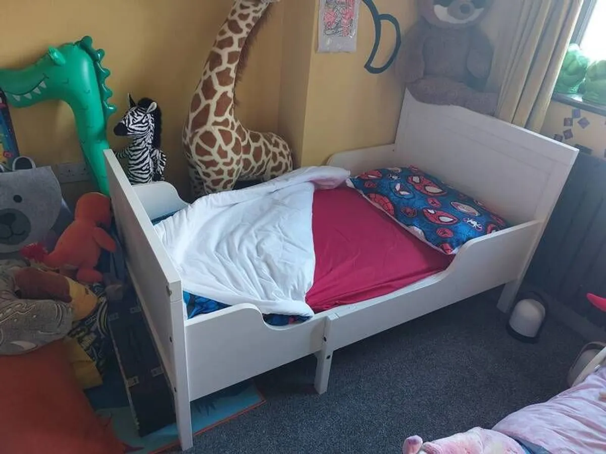 Kids Bed And New mattress - Image 2
