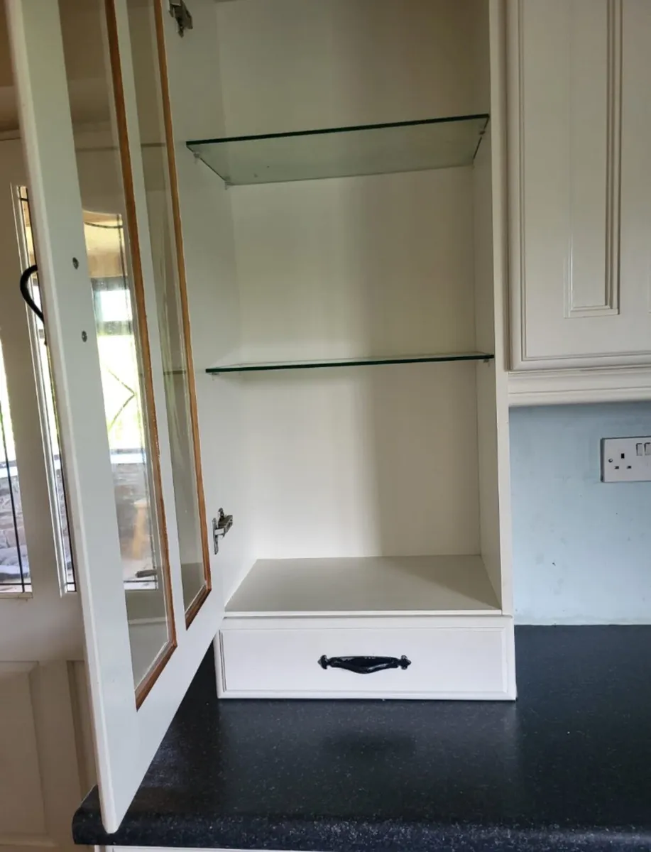 Kitchen - Image 4