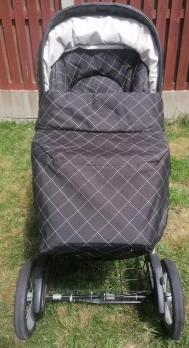 Buggy & Pram - Image 4