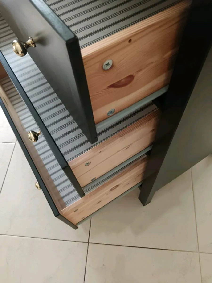 Chest of drawers - Image 4