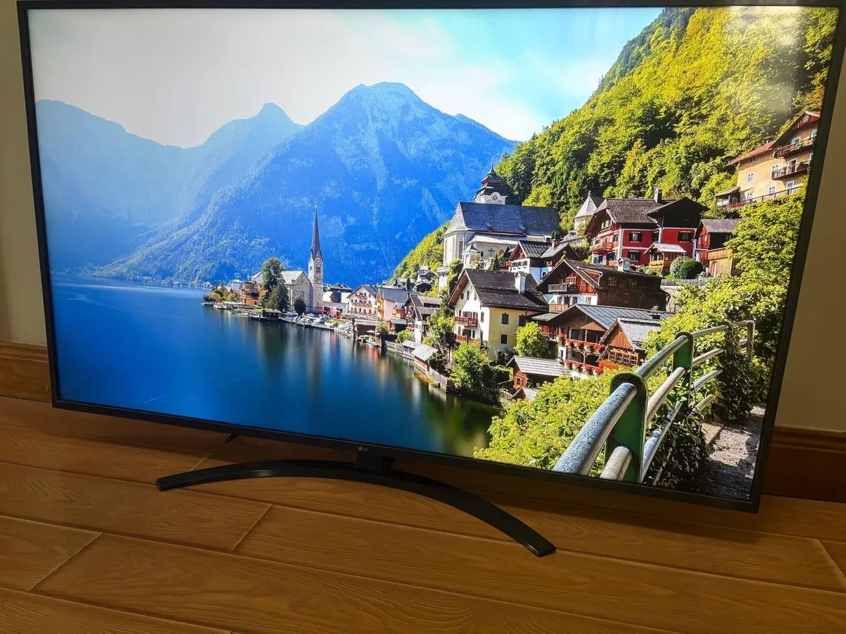 65 Inch 4k Smart Tv - Image 3