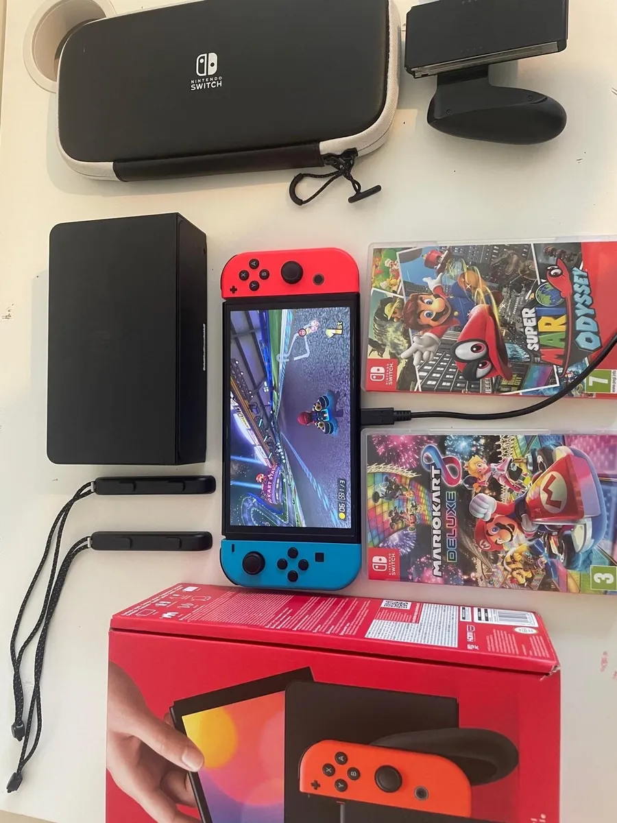 Nintendo Switch OLED 2024 - Image 1