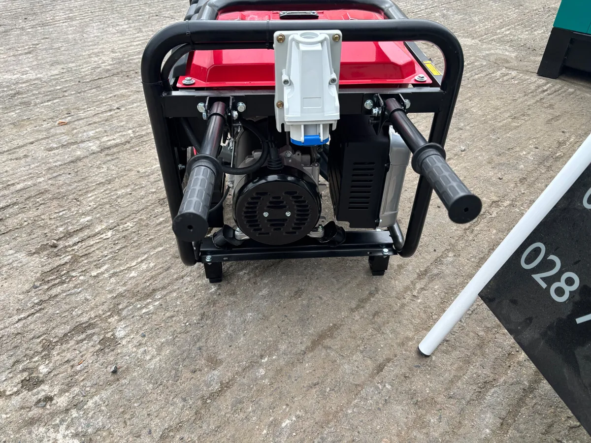 Generator 32 AMP supply  230 Volt Single Phase - Image 3