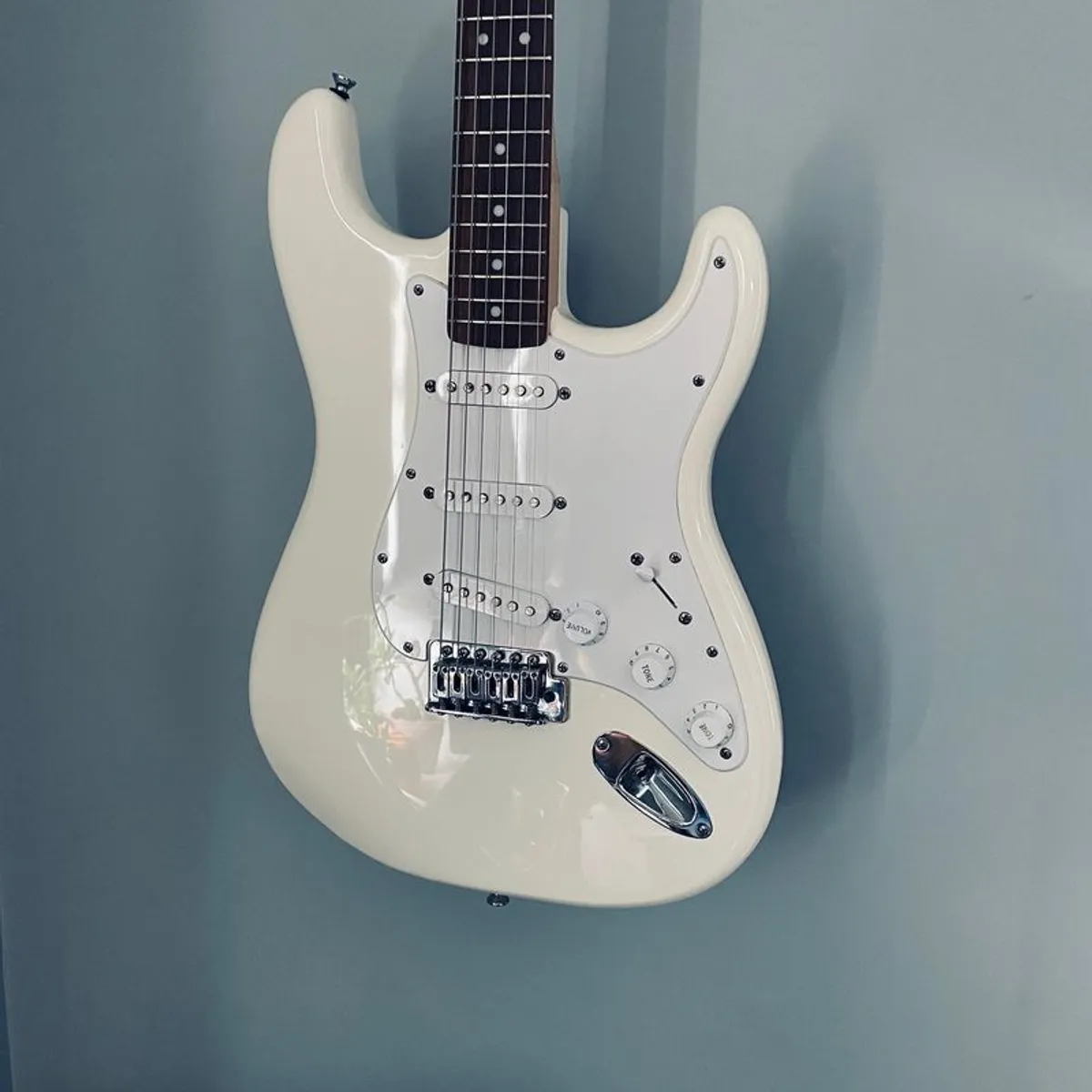 Squier Bullet Strat Electric guitar - Image 4