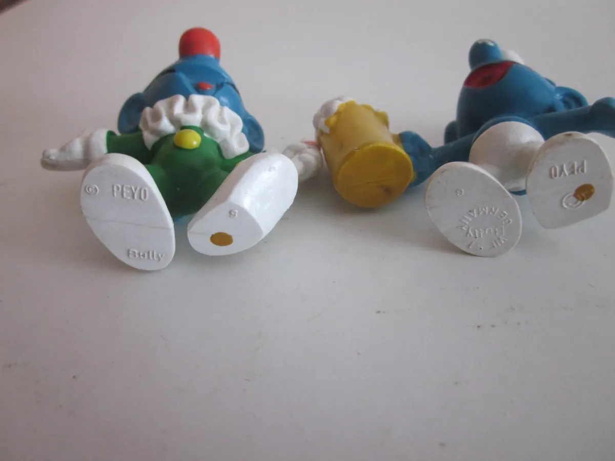 Two Vintage Smurf Figurines 2" Peyo Bully Pvc - Image 3