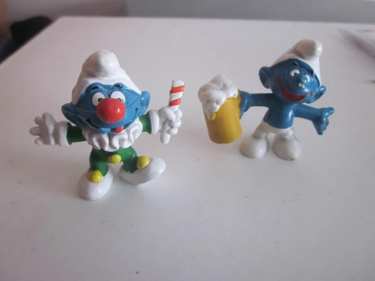 Two Vintage Smurf Figurines 2" Peyo Bully Pvc - Image 4