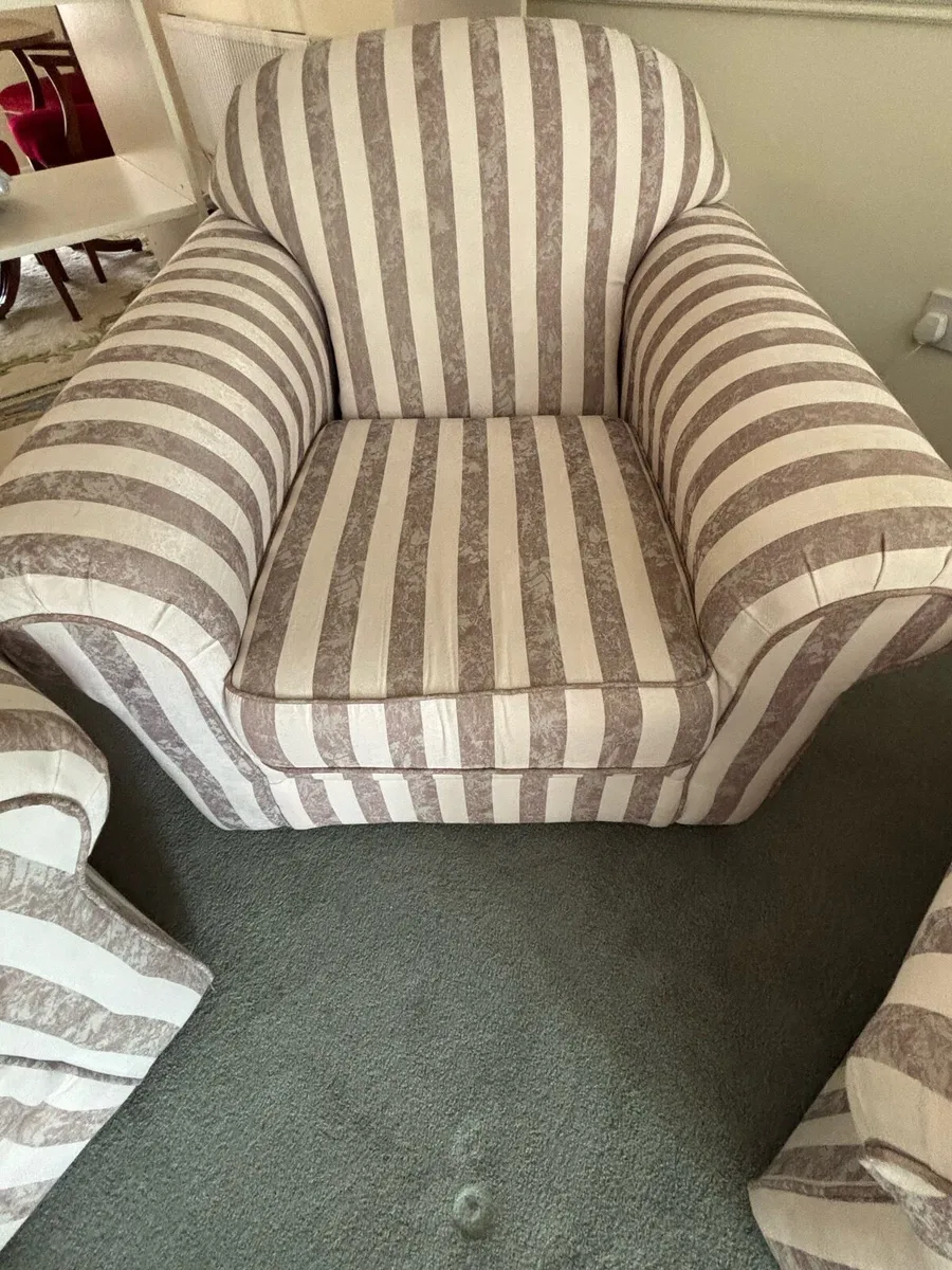 Sofa & matching arm chair - Image 2