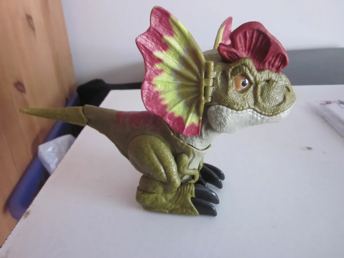 Jurassic World Dinosaur  who Chomp Motion & Roars - Image 1
