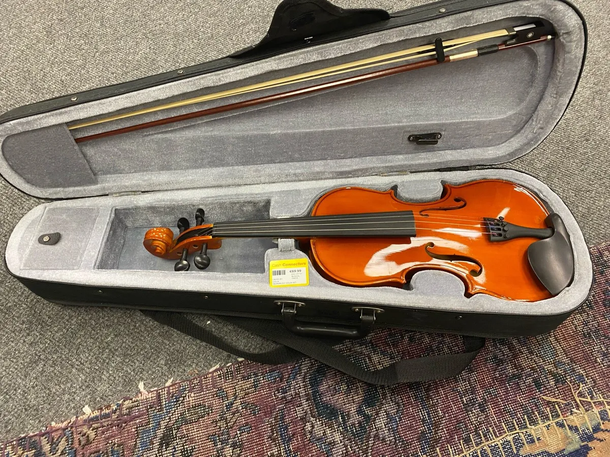 Gear4Music Violin - Image 1