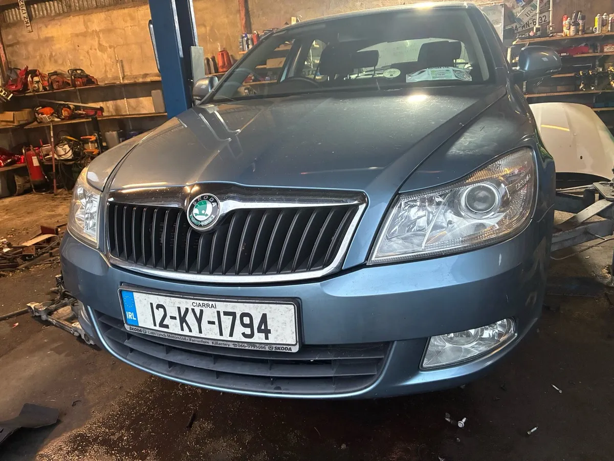 2012 Skoda Octavia breaking/parts