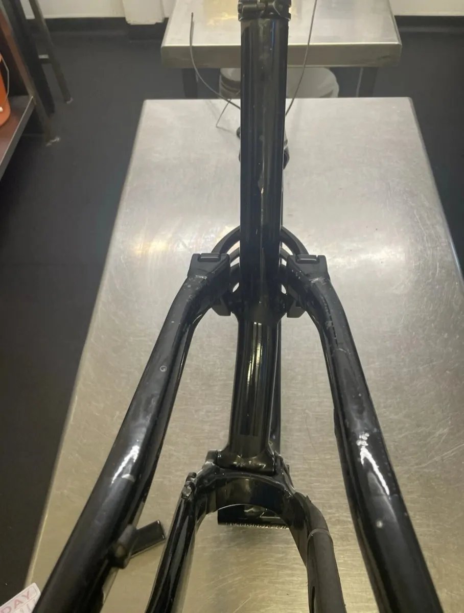 2018 Specialized enduro frameset size large - Image 4