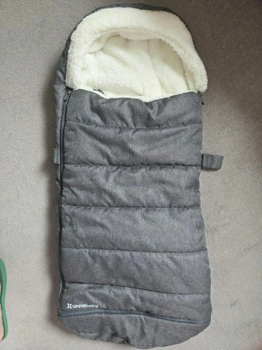 Uppababy Vista V2 Full Set - Image 2