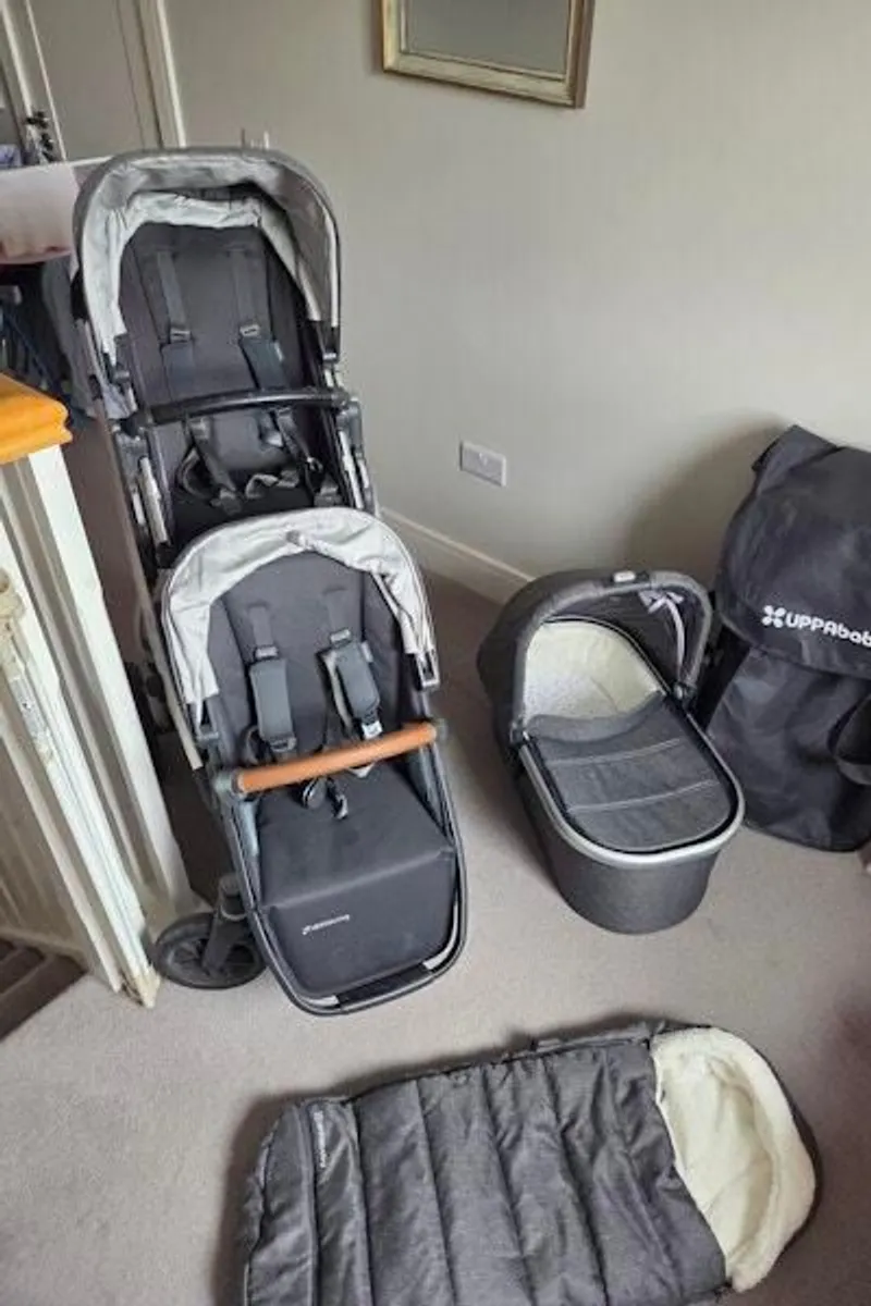 Uppababy Vista V2 Full Set - Image 3