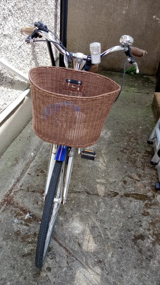 Ladies blue & white bike - Image 2